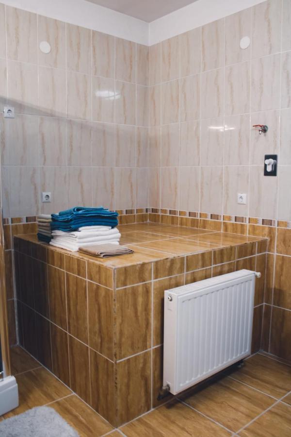 Jezdovec Apartments Krapec מראה חיצוני תמונה